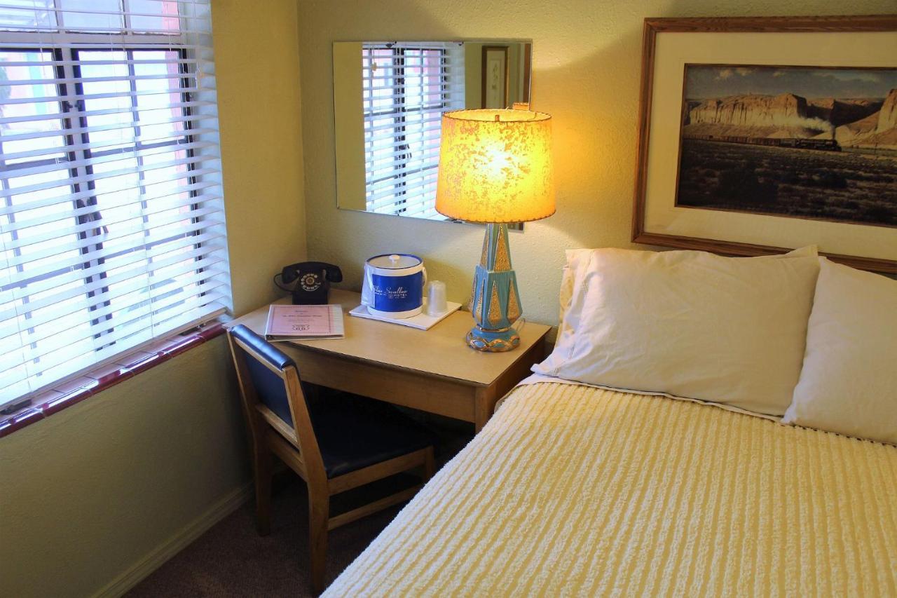 Blue Swallow Motel Tucumcari Bagian luar foto